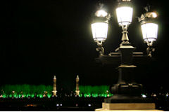 Lampadaire des Quinconces et colonnes ROSTRALES | 33-bordeaux.com