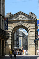 La porte Dijeaux du coté de la rue qui porte son nom -  photo 33-bordeaux.com