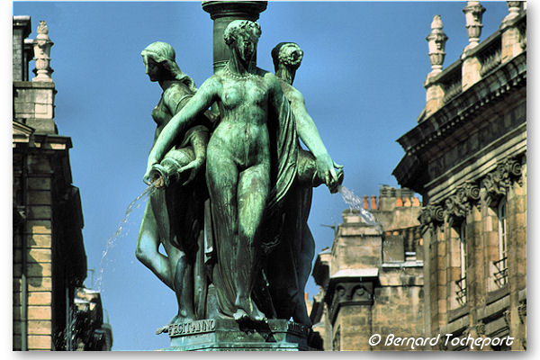 Bordeaux fontaine des 3 Grâces couleur vert de gris dans les années 1990 | Photo Bernard Tocheport