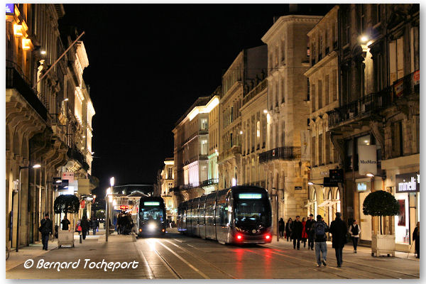 BON JEUDI A TOUS.... Bordeaux-nuit-21