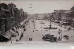 Carte Postale Allées de Tourny : tramway et fontaines