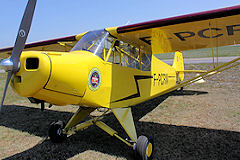 Un Piper Cub sur la piste à Andernos | Photo Bernard Tocheport