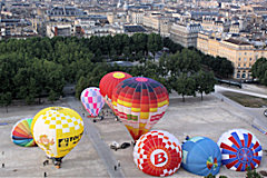 Montgolfières à Bordeaux : survol des Quinconces