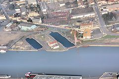 Vue aérienne des anciens Bassins à Flot -  photo 33-bordeaux.com