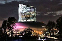 La Cité du Vin de Bordeaux à la tombée de la nuit | 33-bordeaux.com