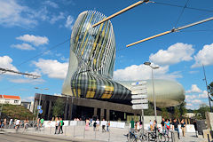 Parvis de la Cité du Vin de Bordeaux | Photo 33-bordeaux.com