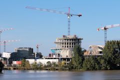 Structures de la Civilisation du Vin et la Garonne  -  photo 33-bordeaux.com