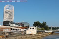 La Cité du Vin et le pont tournant  -  photo 33-bordeaux.com