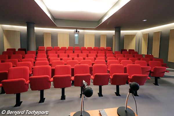 Amphithéâtre de la Cité Municipale : 33-bordeaux.com