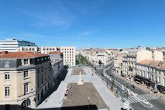 Cité Municipale vue sur la place du Colonel Raynal  -  photo 33-bordeaux.com