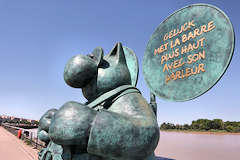 Le parleur - statue du chat de Philippe Geluck à Bordeaux | Photo Bernard Tocheport