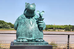 J'ai les boules - statue du chat de Philippe Geluck à Bordeaux | Photo Bernard Tocheport