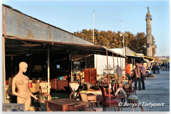 Foire à la brocante Bordeaux place des Quinconces | photo 33-bordeaux.com