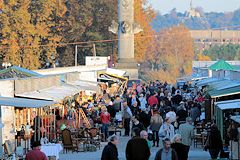 Le public dans les allées de la Foire à la brocante de Bordeaux | photo Bernard Tocheport