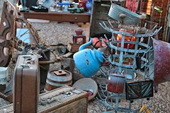 Anciens objets du quotidien à la Foire à la brocante de Bordeaux | photo Bernard Tocheport