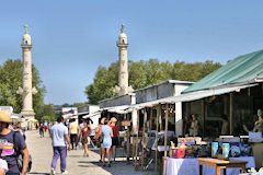 Foire à la brocante du printemps à Bordeaux | photo Bernard Tocheport