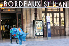 Cow Parade Bordeaux : Esperanza Gare Saint Jean