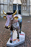 Cow Parade Bordeaux : Vach'Art, place Saint Pierre