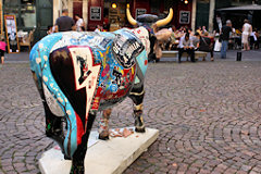 Cow Parade Bordeaux : Vach'Art, place Saint Pierre