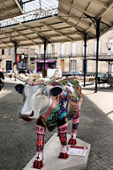 Cow Parade de Bordeaux : Nat Et Cow, place Marché des Chartrons