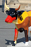 La vache engagée et son verre ballon