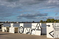 Evento 2011 : exposition sur les quais | 33-bordeaux.com