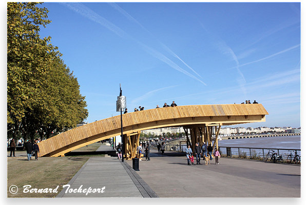 BORDEAUX passerelle  EVENTO de TADASHI KAWAMATA | 33-bordeaux.com