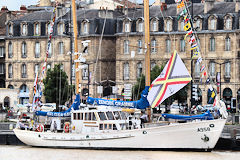 Voilier de la Marine Royale belge sur les quais de Bordeaux | Photo Bernard Tocheport