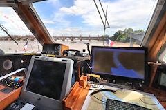 Bordeaux vue sur le pont de pierre depuis poste de pilotage du Géranium | Photo Bernard Tocheport