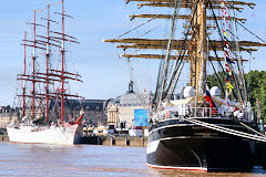 Sedov et Kruzenshtern, les deux 4 mâts Russes à Bordeaux | Photo Bernard Tocheport