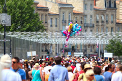 Bordeaux chemin au ciel scintillant pour les visiteurs de la Fête du fleuve 2019 | Photo Bernard Tocheport