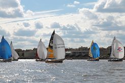 Départ du prologue de la Soilitaire du Figaro à Bordeaux Fête du fleuve 2015 à Bordeaux Fête du fleuve 2015