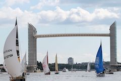 Départ du prologue de la Soilitaire du Figaro à Bordeaux Fête du fleuve 2015 | 33-bordeaux.com