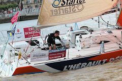 Xavier Macaire vainqueur du prologue Solitaire du Figaro 2015  |  33-bordeaux.com