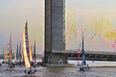 Fusées colorées pour accueillir les concurrents de la Solitaire | Photo B. Tocheport