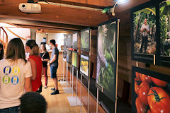 Exposition photos EXOTIC TASTE OF EUROPE à bord du Marité | Photo Bernard Tocheport