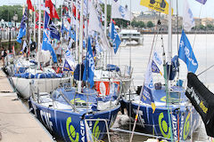 Bateaux de La Solitaire du Figaro au ponton d'honneur | Photo Bernard Tocheport