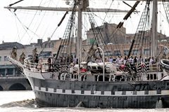 Le Belem arrivant à Bordeaux pour la Fête du fleuve 2017 | Photo Bernard Tocheport