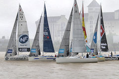 Passage des concurents de la Solitaire devant les Grands Moulins  | Photo Bernard Tocheport