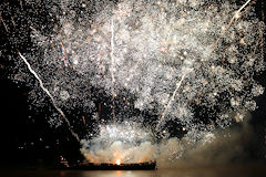 Feu d'artifice Bordeaux Fête du fleuve 2017 | Photo Bernard Tocheport