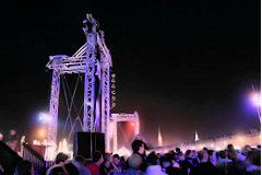 Scène de nuit à Bordeaux fête du fleuve | photo 33-bordeaux.com