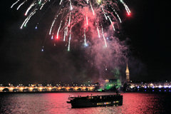 Bordeaux fête du fleuve 2009 - feu d'artifice | photo 33-bordeaux.com