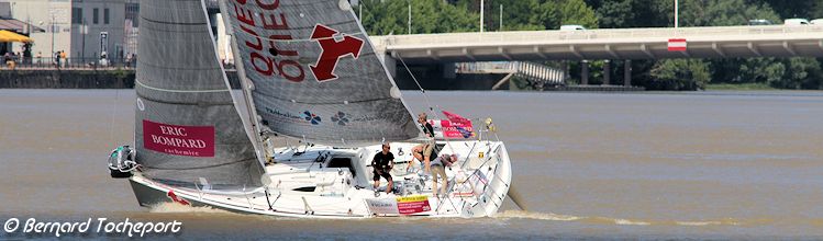 Runs Yann Eliès sur la Garonne à Bordeaux