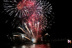 Bordeaux les Feux du Dragon spectacle pyrotechnique Groupe F | Photo Bernard Tocheport