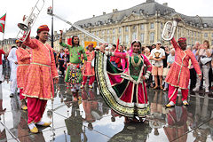 L'Inde et le Tarangini à la parade de Bordeaux Fête le Vin 2018 | Photo Bernard Tocheport