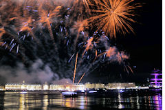 Bordeaux les Feux du Dragon spectacle pyrotechnique Groupe F | Photo Bernard Tocheport