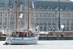 Bordeaux Ketch aurique Arawak participant à la Fête du Vin 2018 | Photo Bernard Tocheport