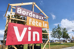 Totem Bordeaux Fête le Vin 2022 | Photo Bernard Tocheport