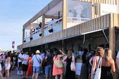 Pavillon Mouton Cadet à Bordeaux Fête le Vin 2025 | Photo Bernard Tocheport