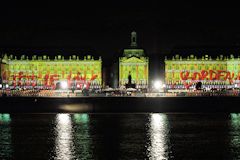 Bordeaux fête le vin 2012 projeté sur les façades de la bourse